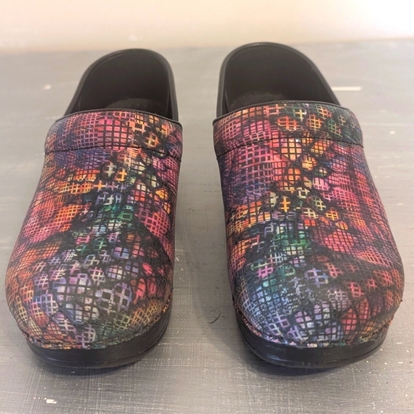 Dansko Professional Stained Glass Multi-Color Work Clogs Size 37 - Picture 3 of 11